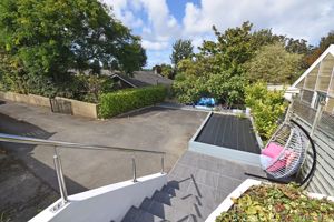 - click for photo gallery